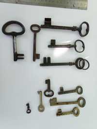 Stare przedwojenne klucze