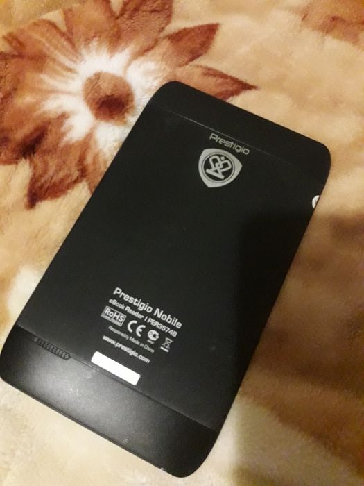 Продам Електронну книгу "7"  Prestigio