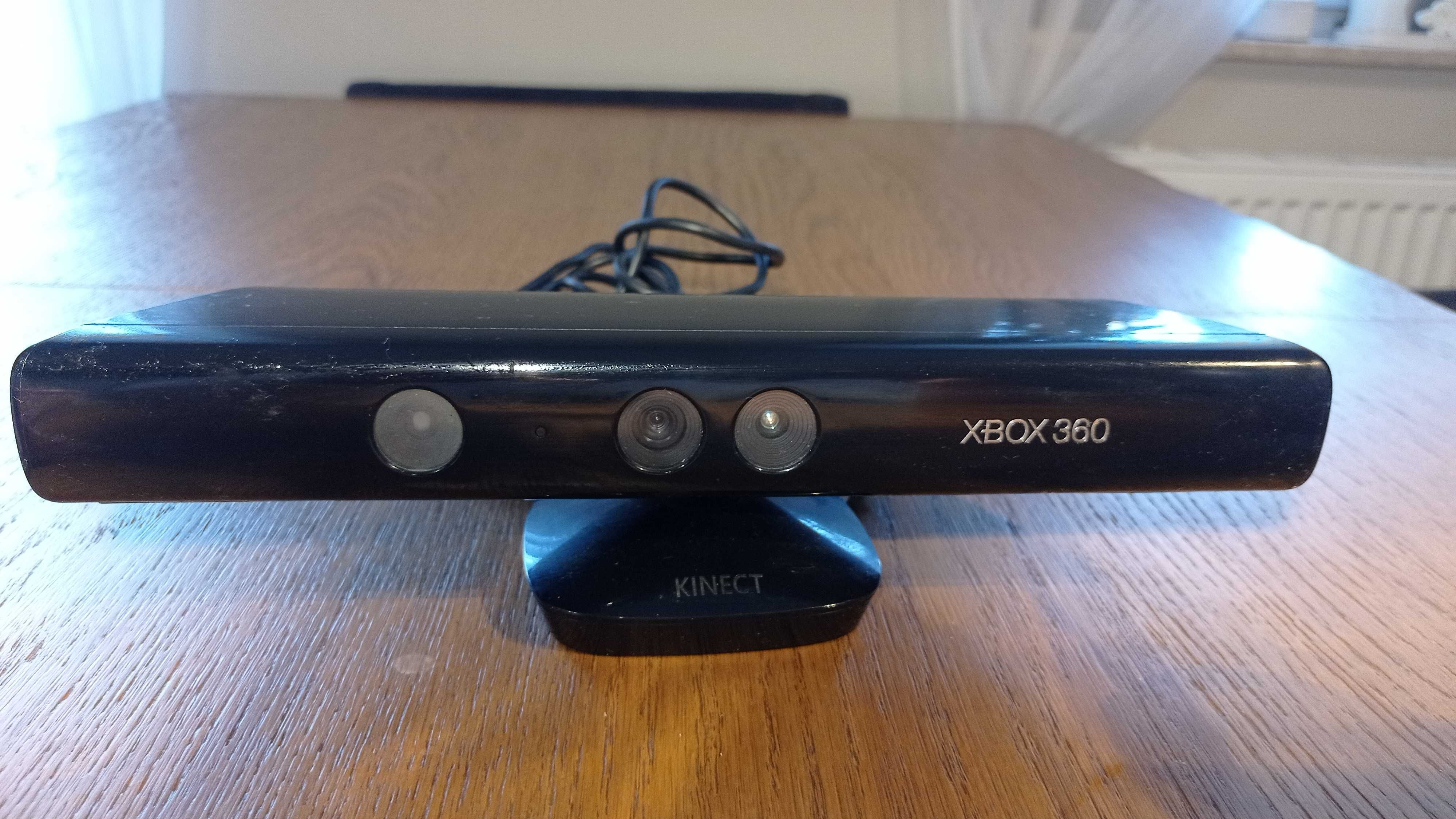 Xbox 360 Slim + Kinect + Gry