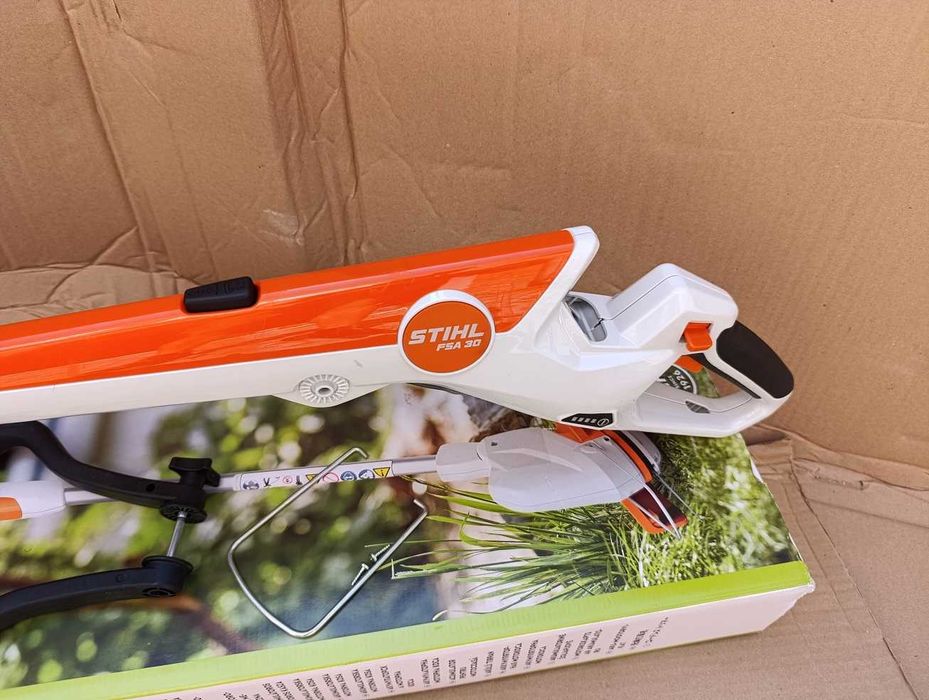 Podkaszarka akumulatorowa Stihl FSA30 aku 2.1Ah zestaw JAK NOWY 2024r.