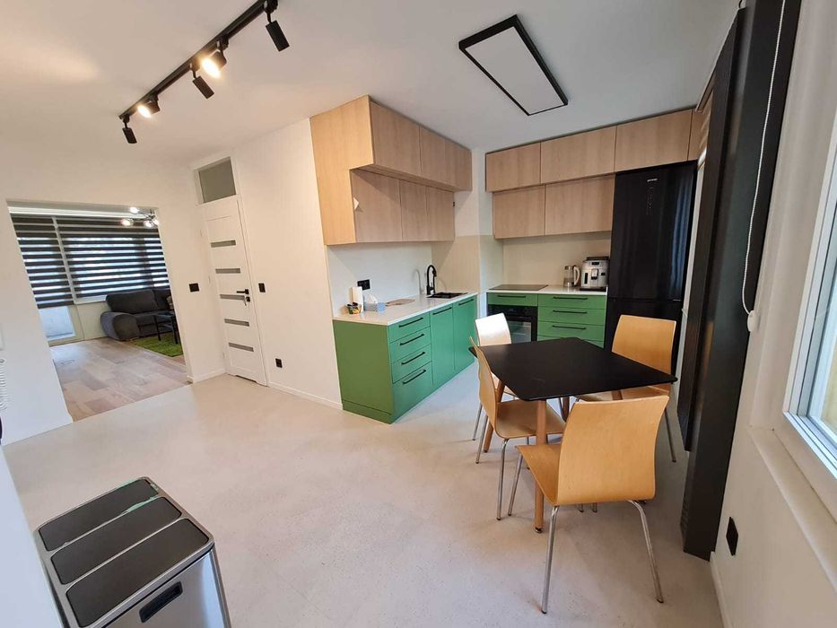 Przestronne mieszkanie 60m2, w dogodnej lokalizacji, parking w cenie.