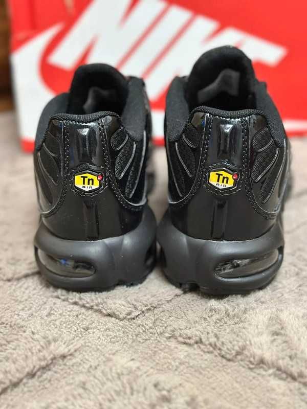 Buty NikeMax TN Plus Moda Obuwie sportowe rozmiar.44