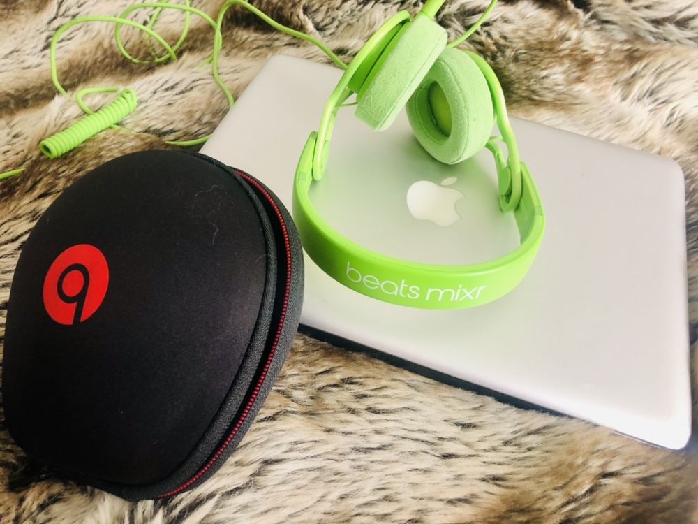 Beats by dr mixr green