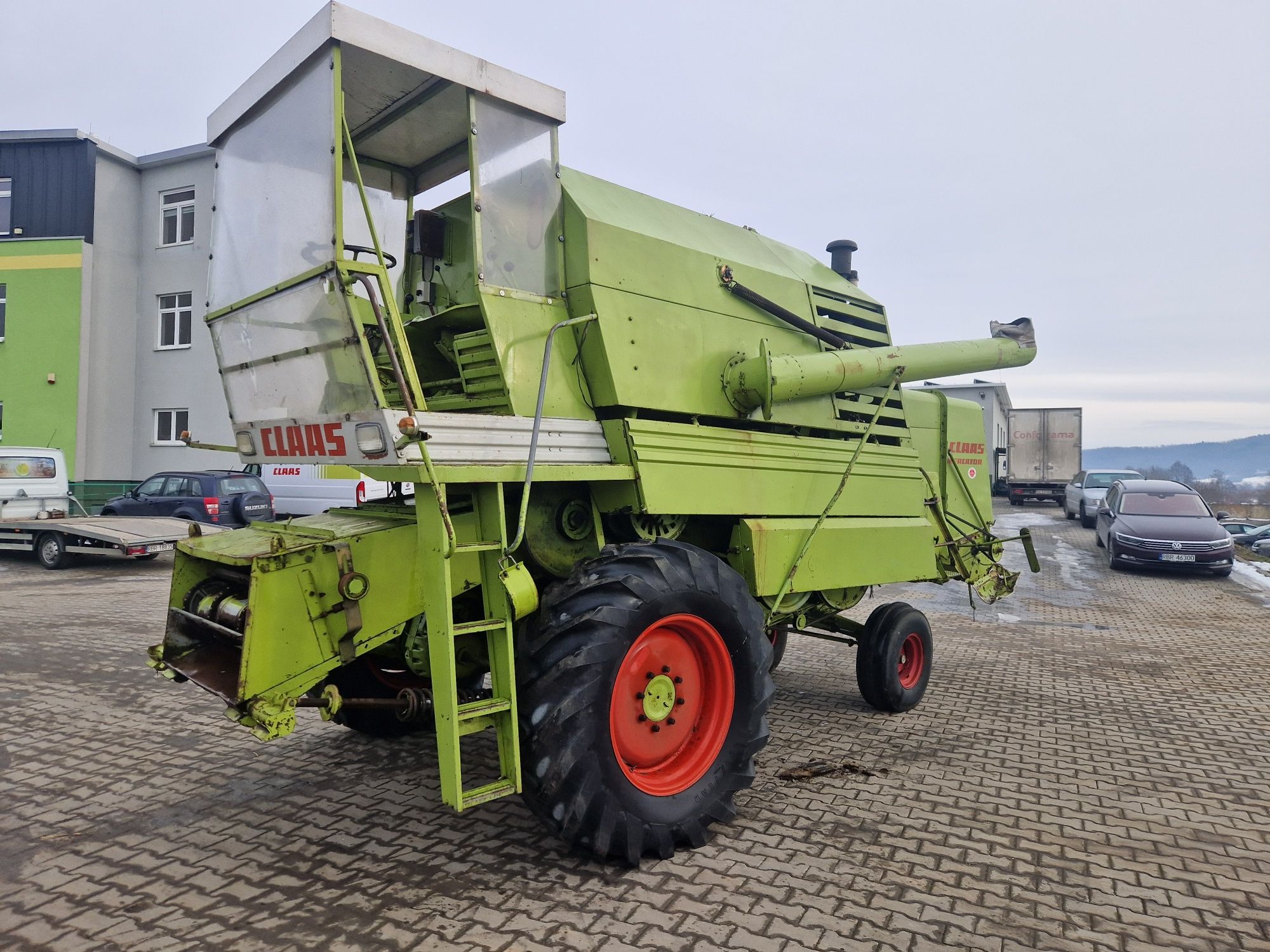 Kombajn zbożowy Claas Mercator 70 z Niemiec