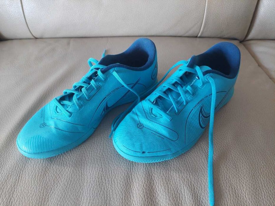 Ténis Futsal Nike Tamanho 37,5
