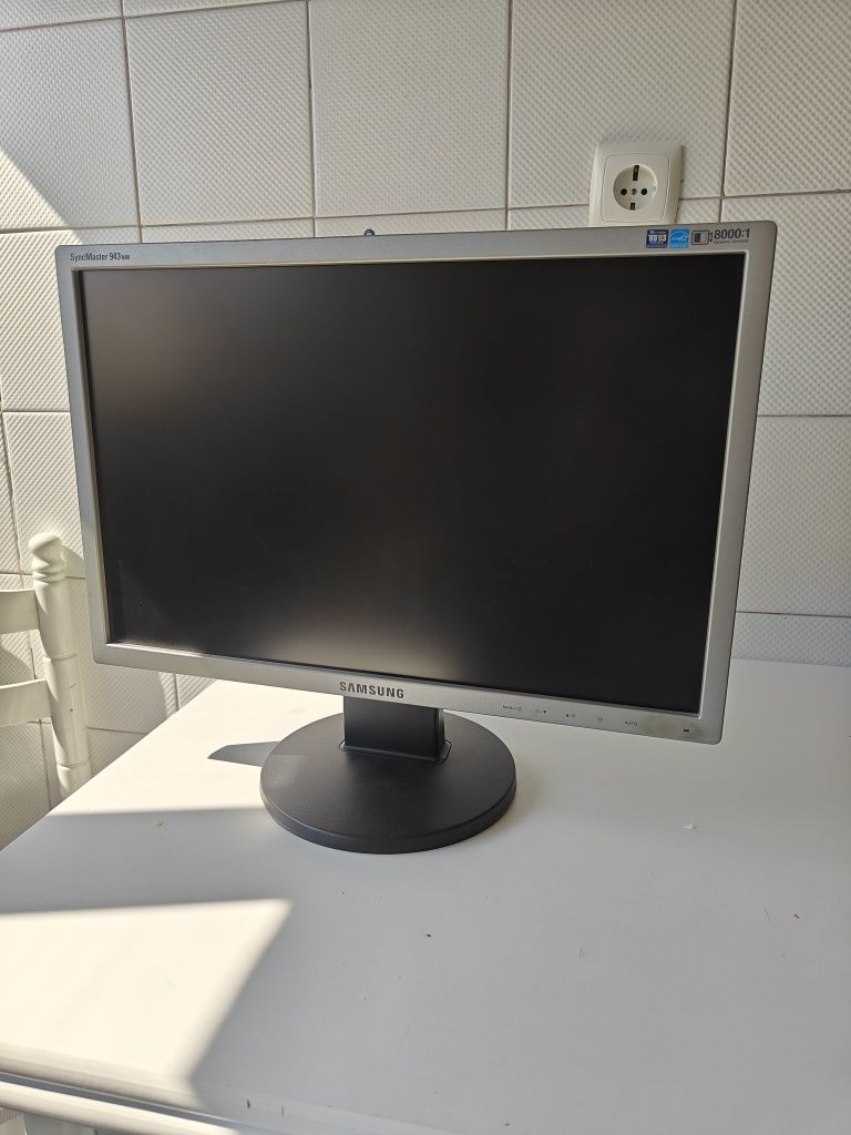 Monitor 19" Samsung SynMaster 943NW