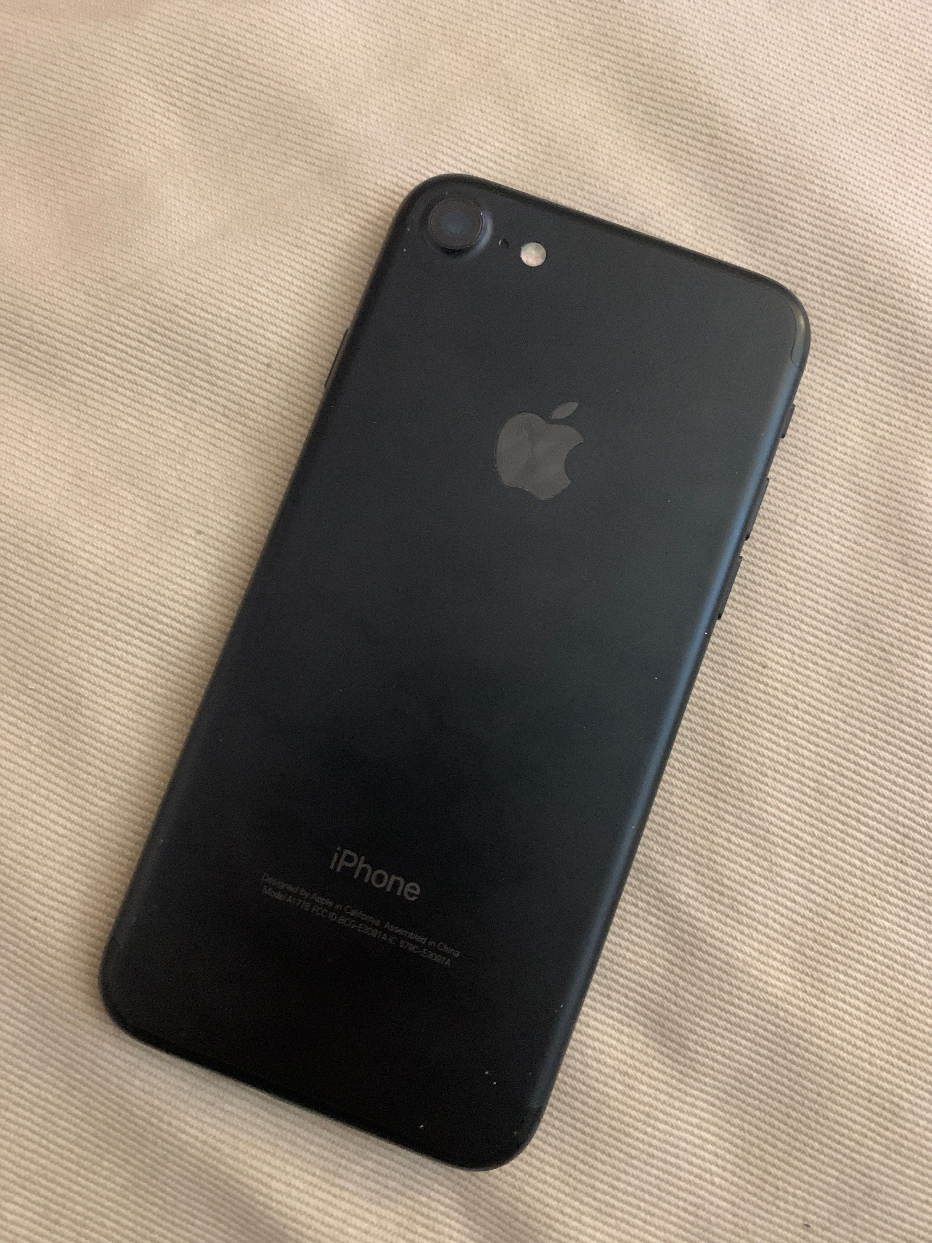 iPhone 7 preto 128GB