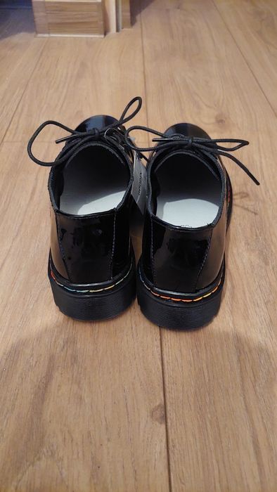 Nowe buty skóra naturalna