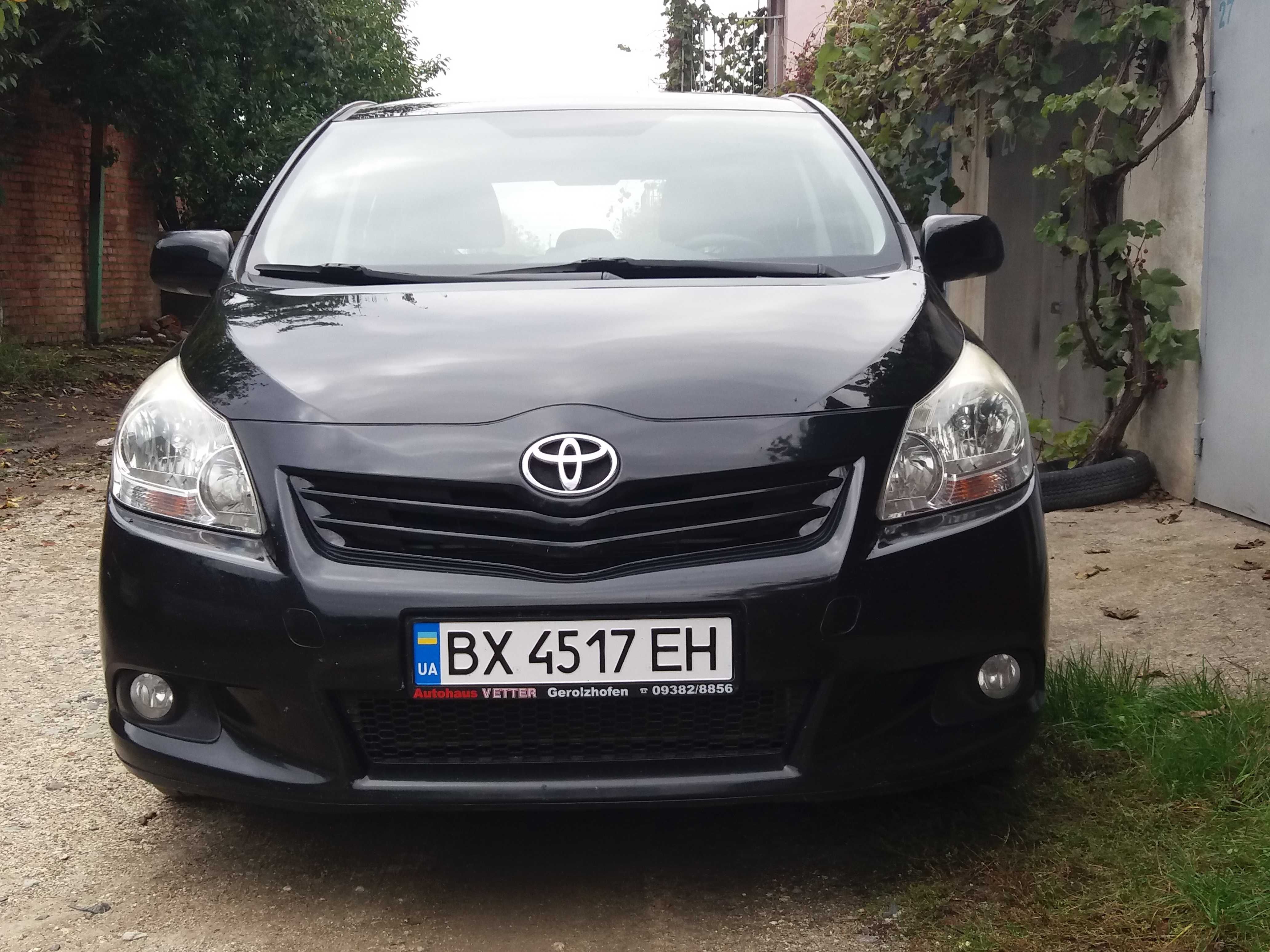 Проадам автомобіль Toyota Verso