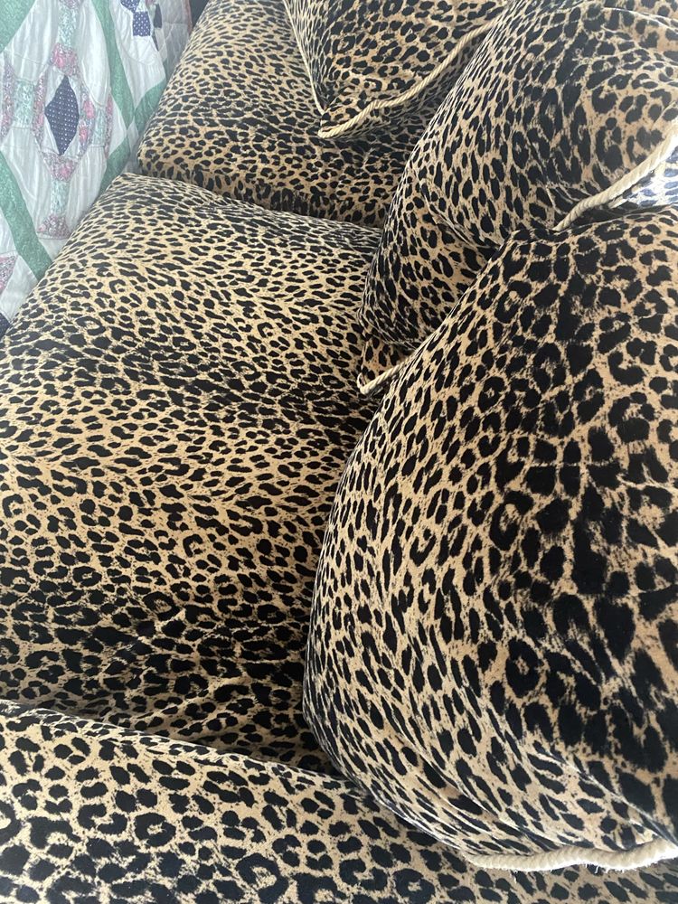 Sofa pele leopardo