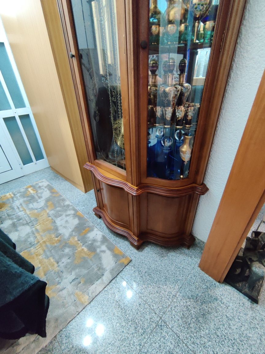 Relógio de pé alto