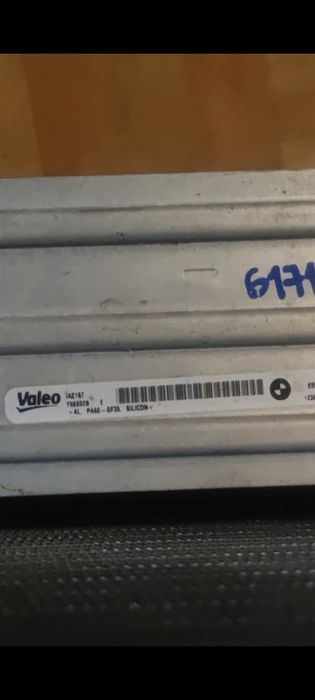 Продаються авто радіатори Valeo T98692B, T57408A