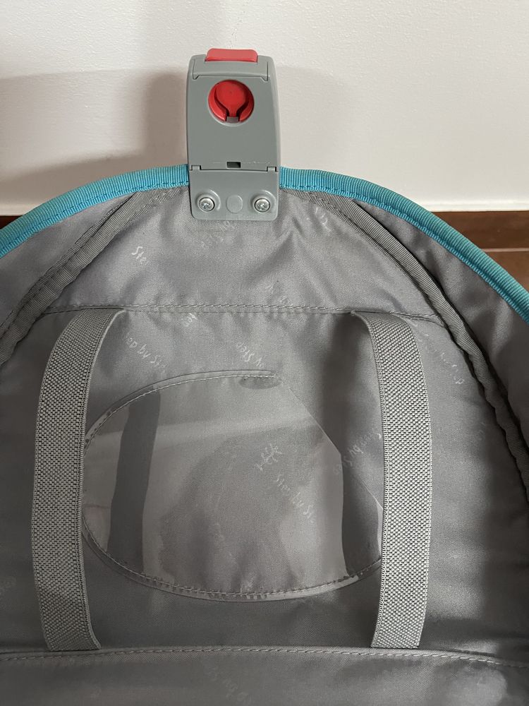 Mochila escolar com bolsa térmica e refletores