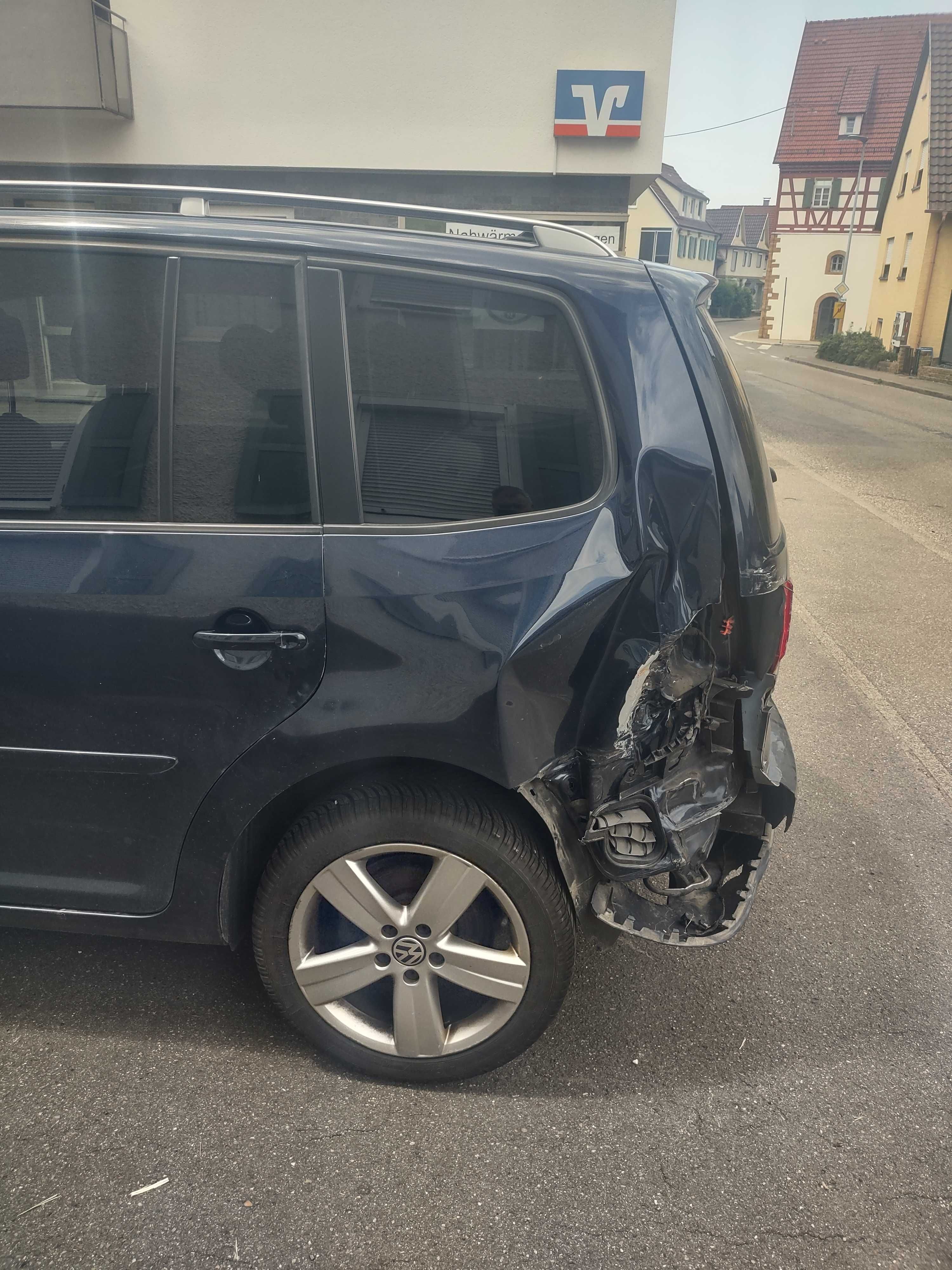 Sprzedam VW Touran CUP 2015 2.0 Bluemotion po wypadku z Niemiec
