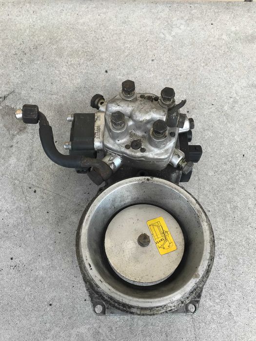 Дозатор інжектор розподільник Audi 80 90 \Volkswagen Passat 2.0 БЕНЗИН