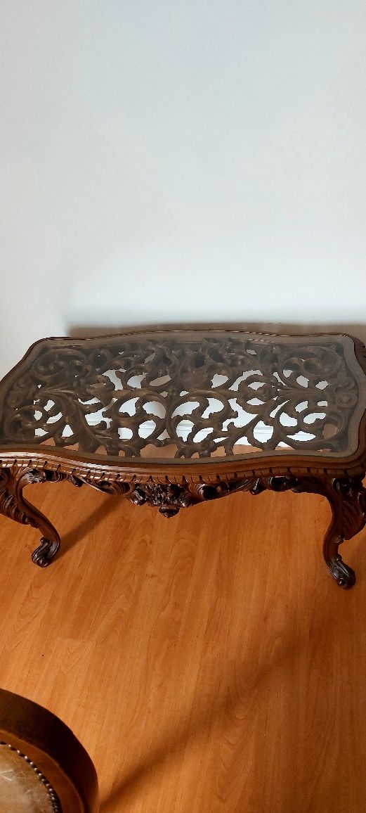 Mesa de centro trabalhada