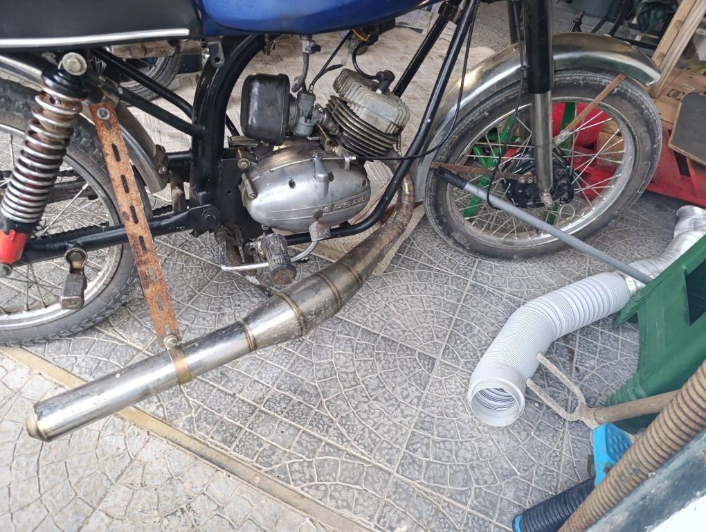 Motorizadas efs e Casal boss 4 para peças
