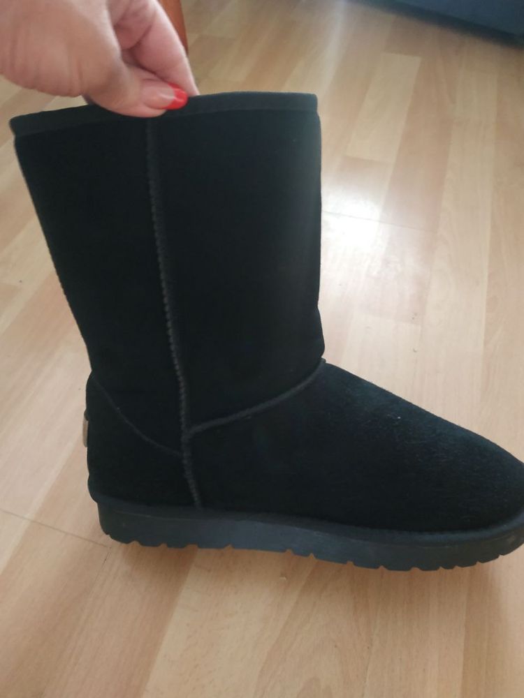 Продам угги UGG 43 размер