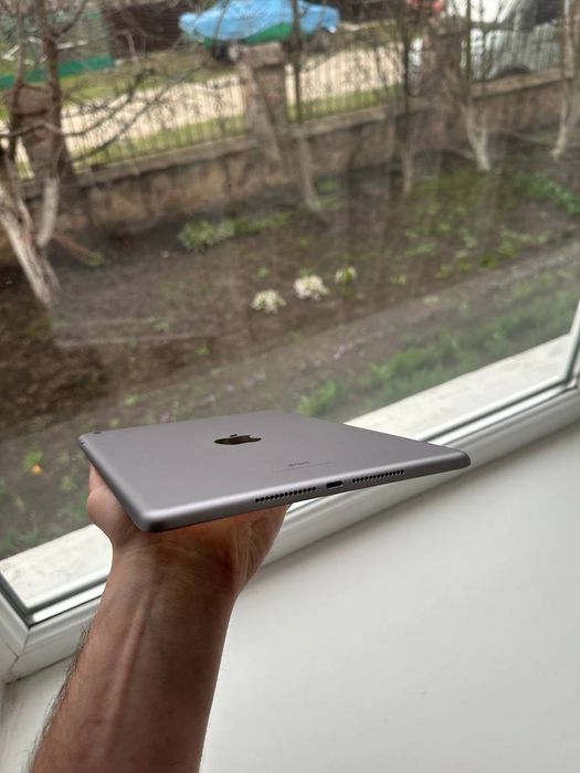 iPad 6 покоління 128Gb Wi-Fi (2018)