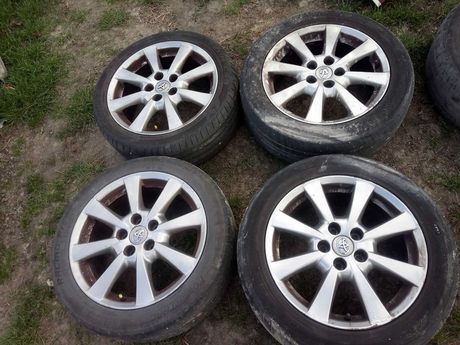 toyota AVENSIS T27 09-18 felgi aluminiowe 17 5x114,3 et45 oryginał