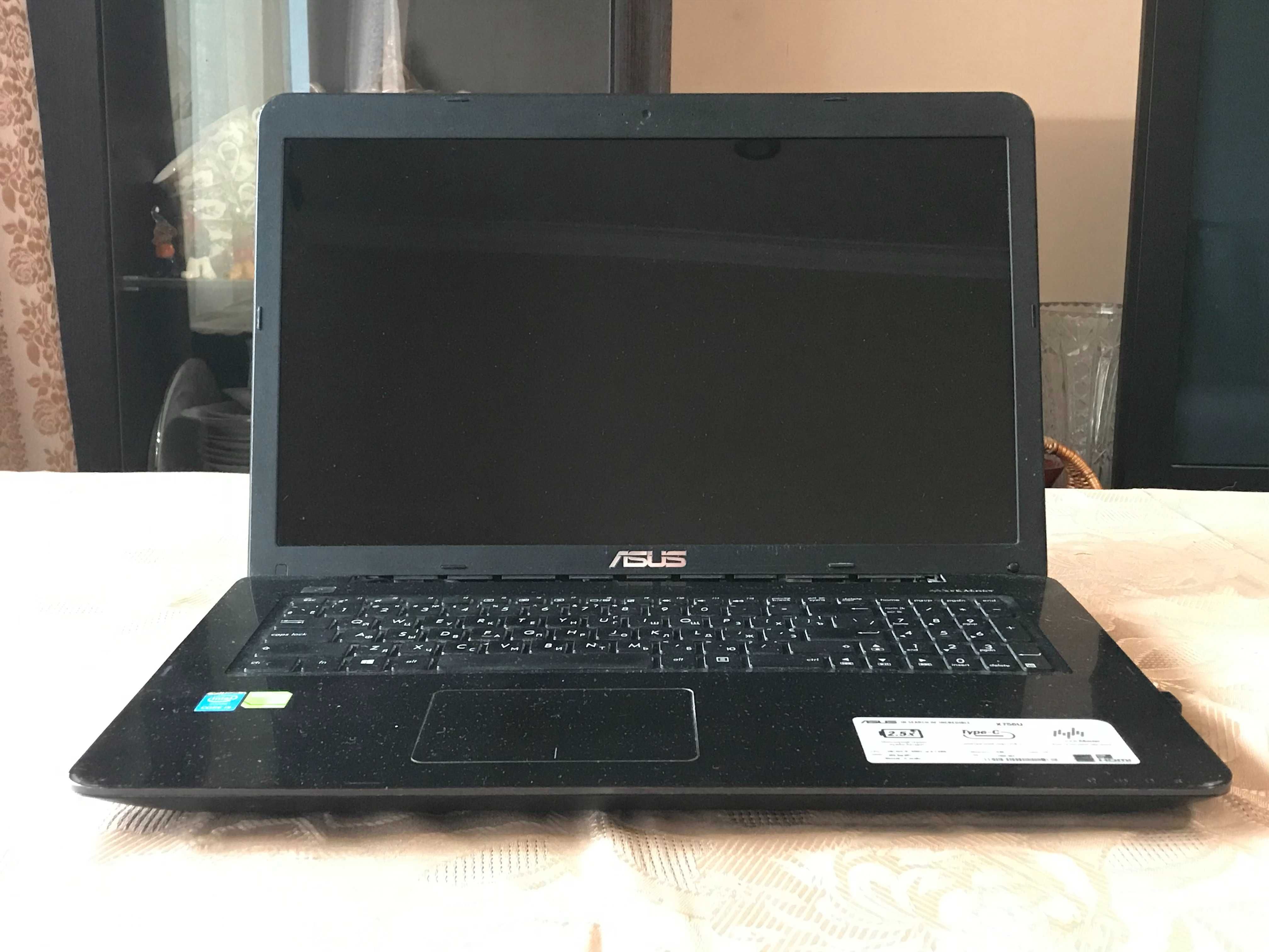 Ноутбук Asus X756U: 17.3 Full HD/i5 6200/Nvidia 2 гб/ОЗУ 12гб/SSD