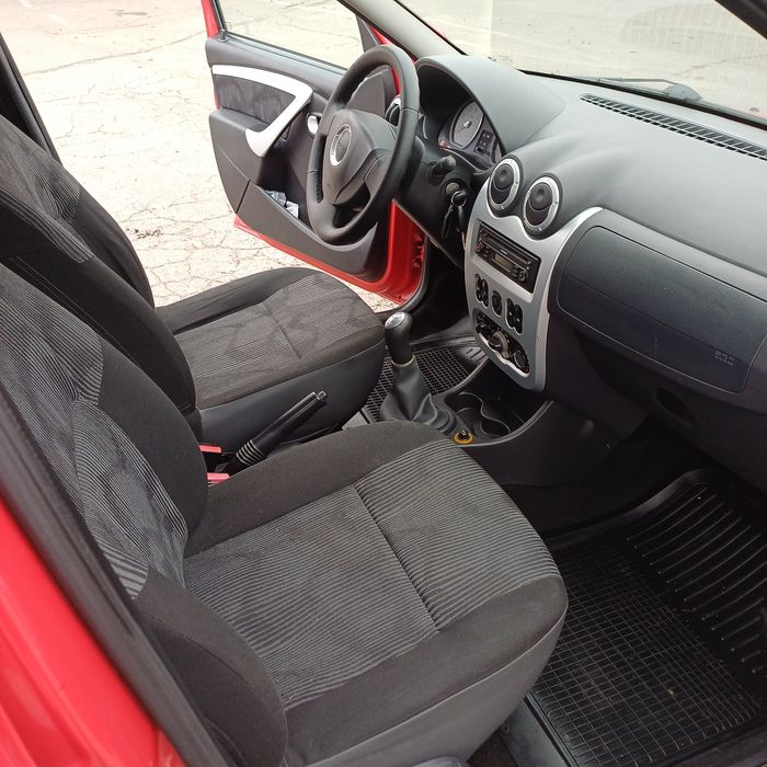 Продам Dacia Logan MCV 1.6 16V