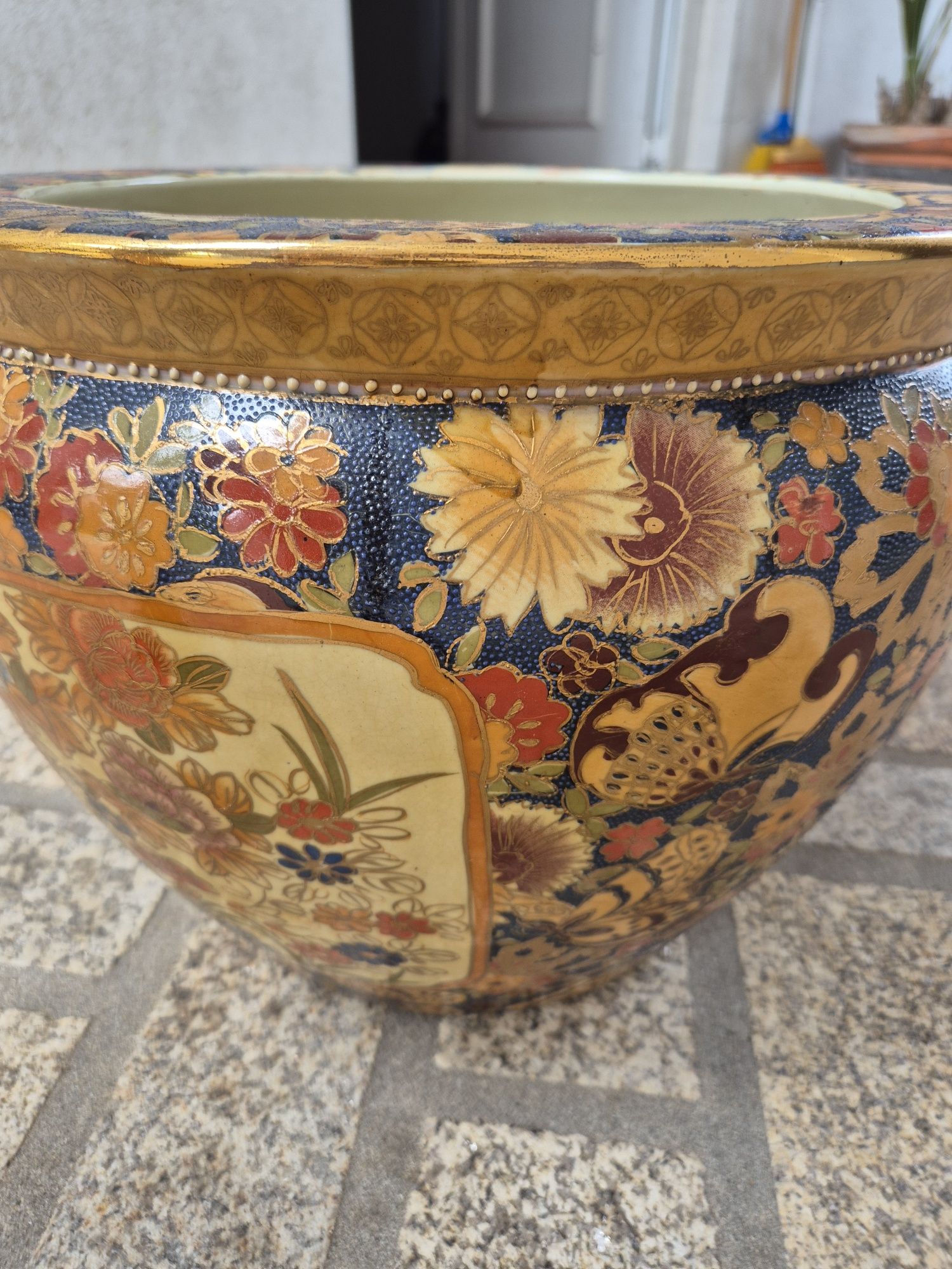 Vaso em cerâmica pintado