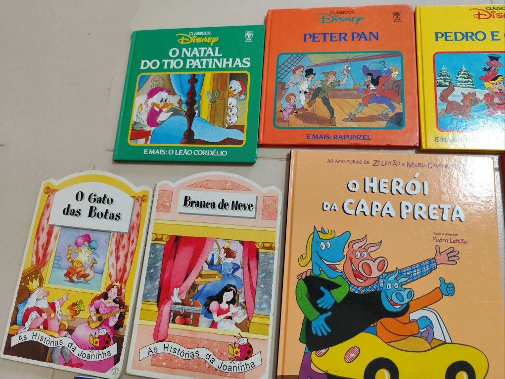 Lote de 23 livros Infantis - Ilustrados com texto