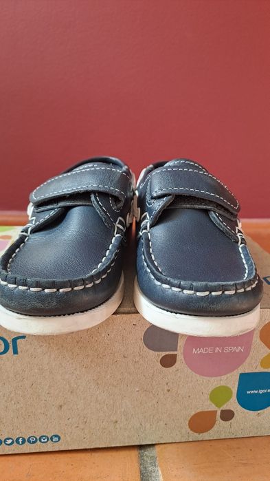 Mocassins/ Sapatos de vela em pele tamanho 25