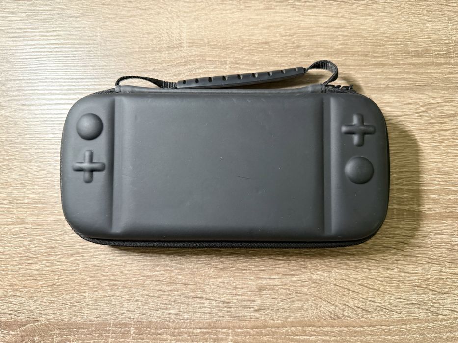 Продам nintendo switch lite + чохол