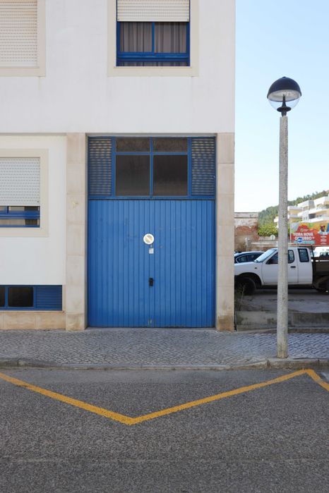 Garagem com anexo em Setúbal