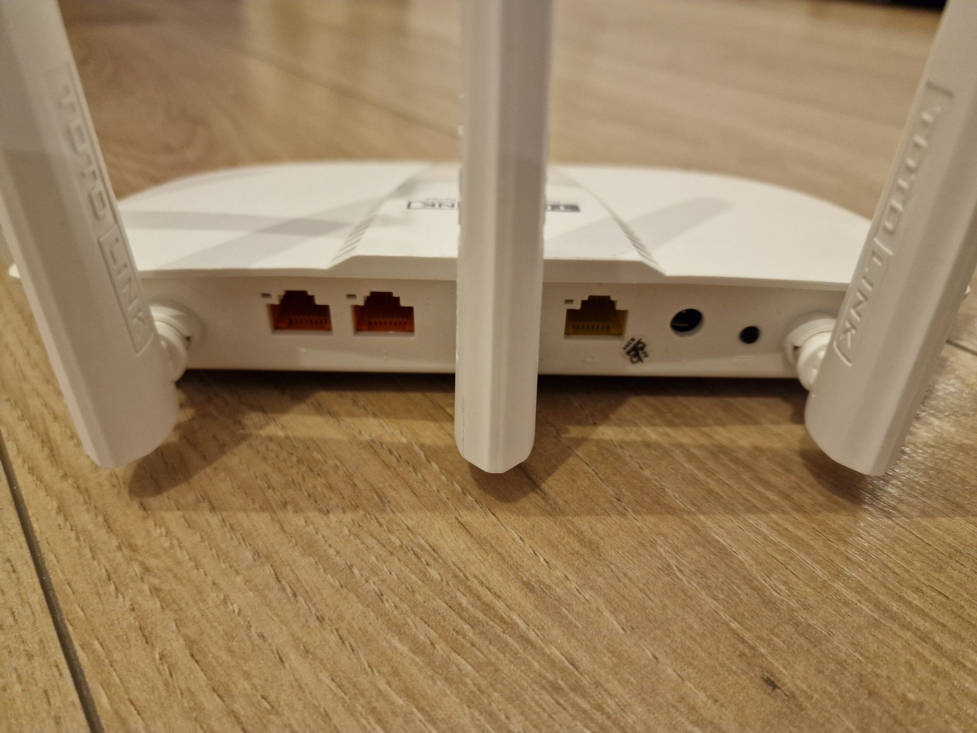 Router TOTOLINK A810R AC1200 WiFi 5 GHz