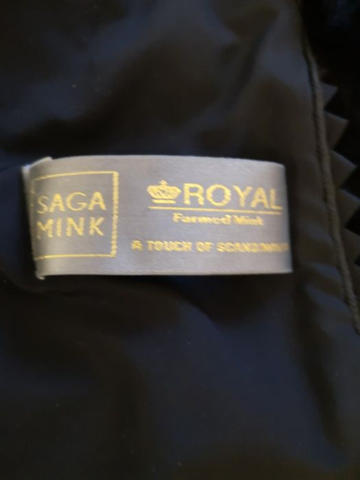 SAGA MINK futro damskie naturalne z norek kaptur czarne r. 40-42