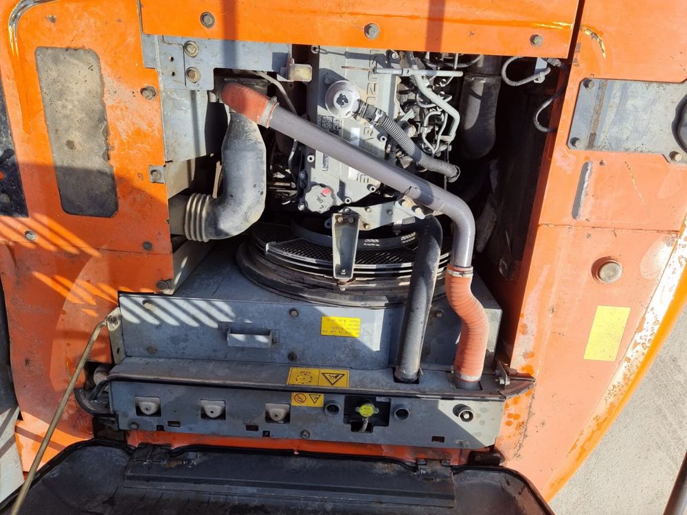 Продам экскаватор Hitachi Zx  210 lc , 2012 г