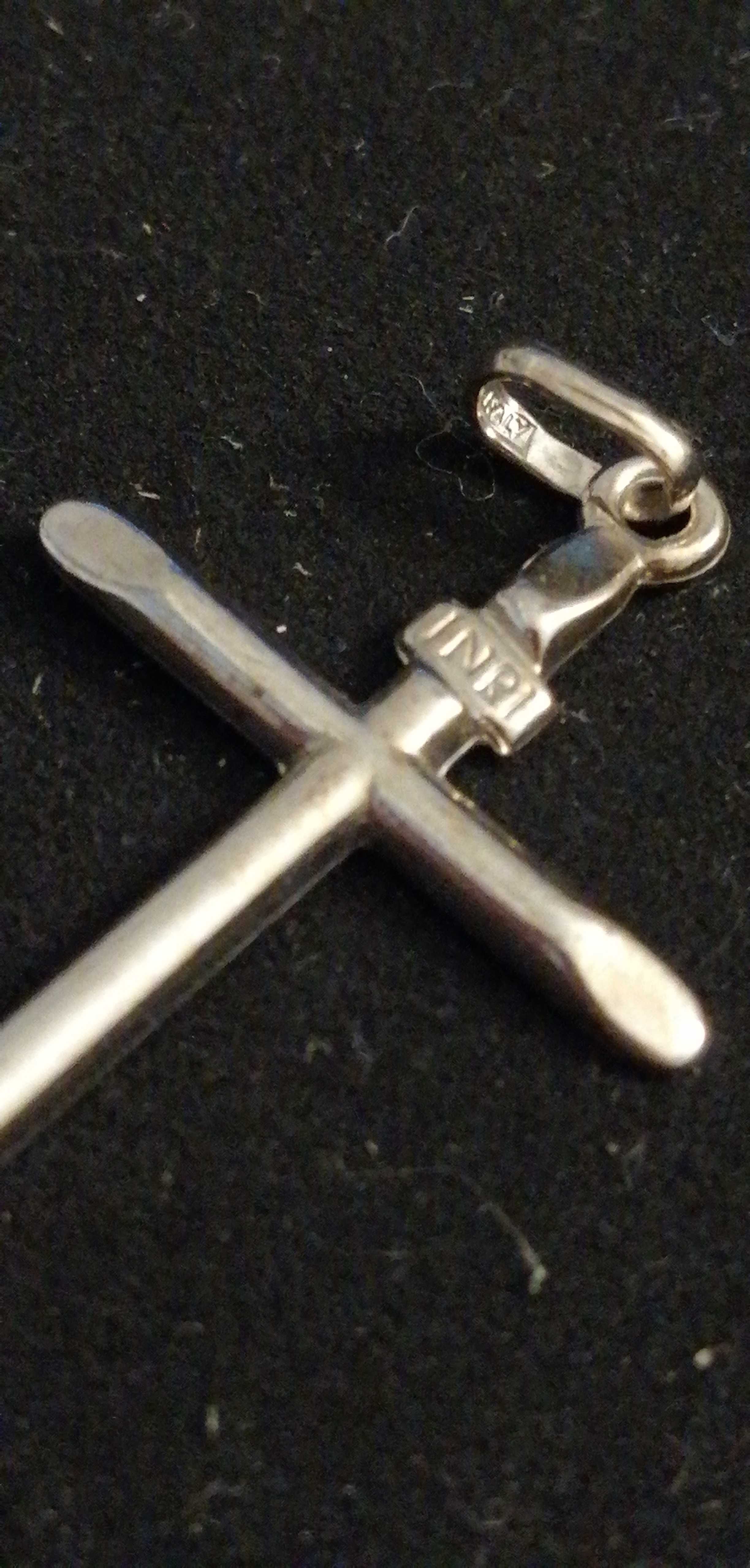 Crucifixo pequeno prata novo e pulseira Hassu