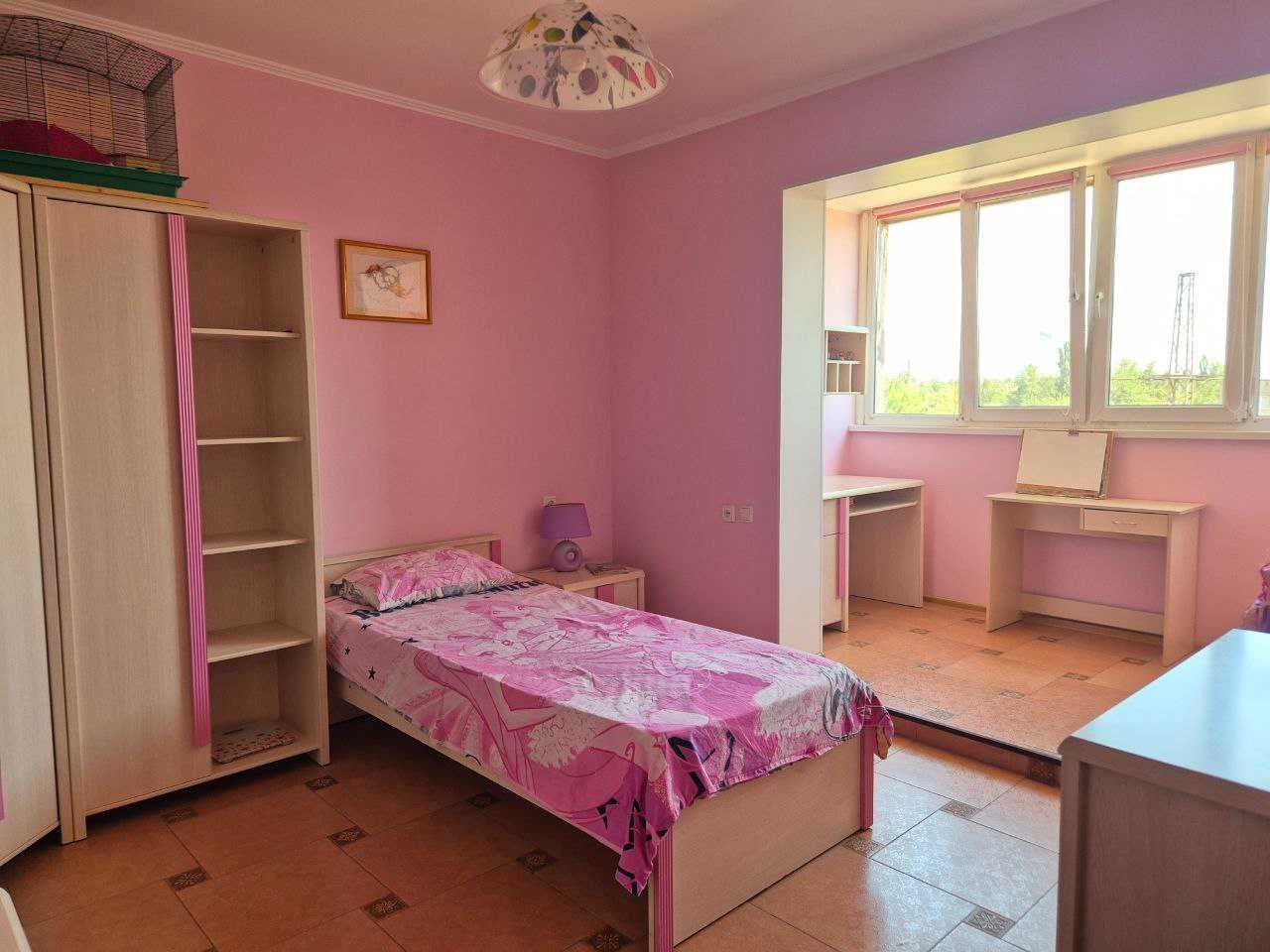 Продаж ВЕЛИКОЇ 2х кім квартири. В. Бизова (Якіра)