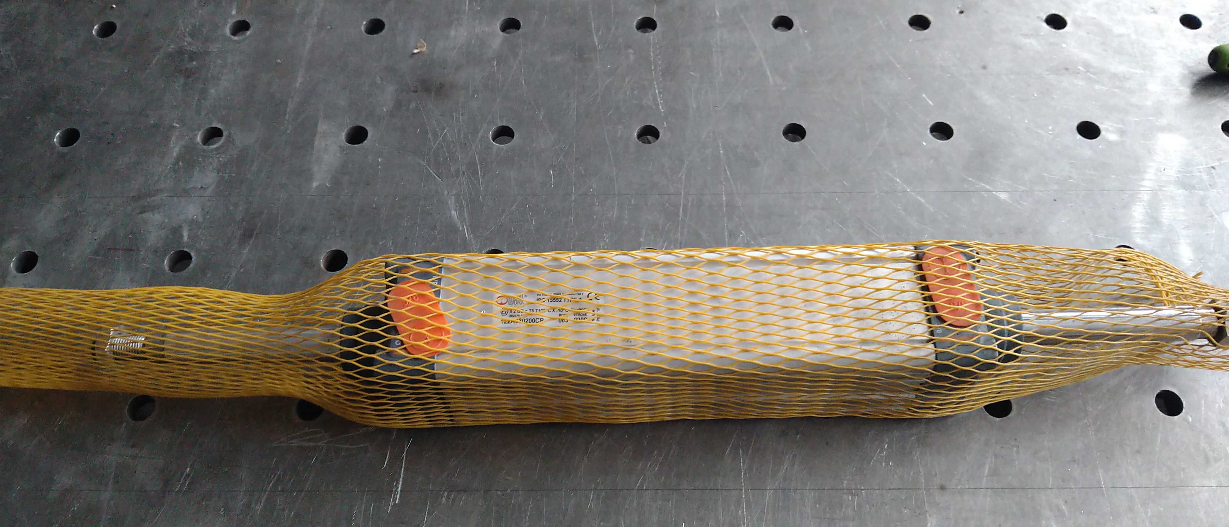 Siłownik dwustronny pneumatyczny Metal Work z TŁOCZYSKIEM D63x200