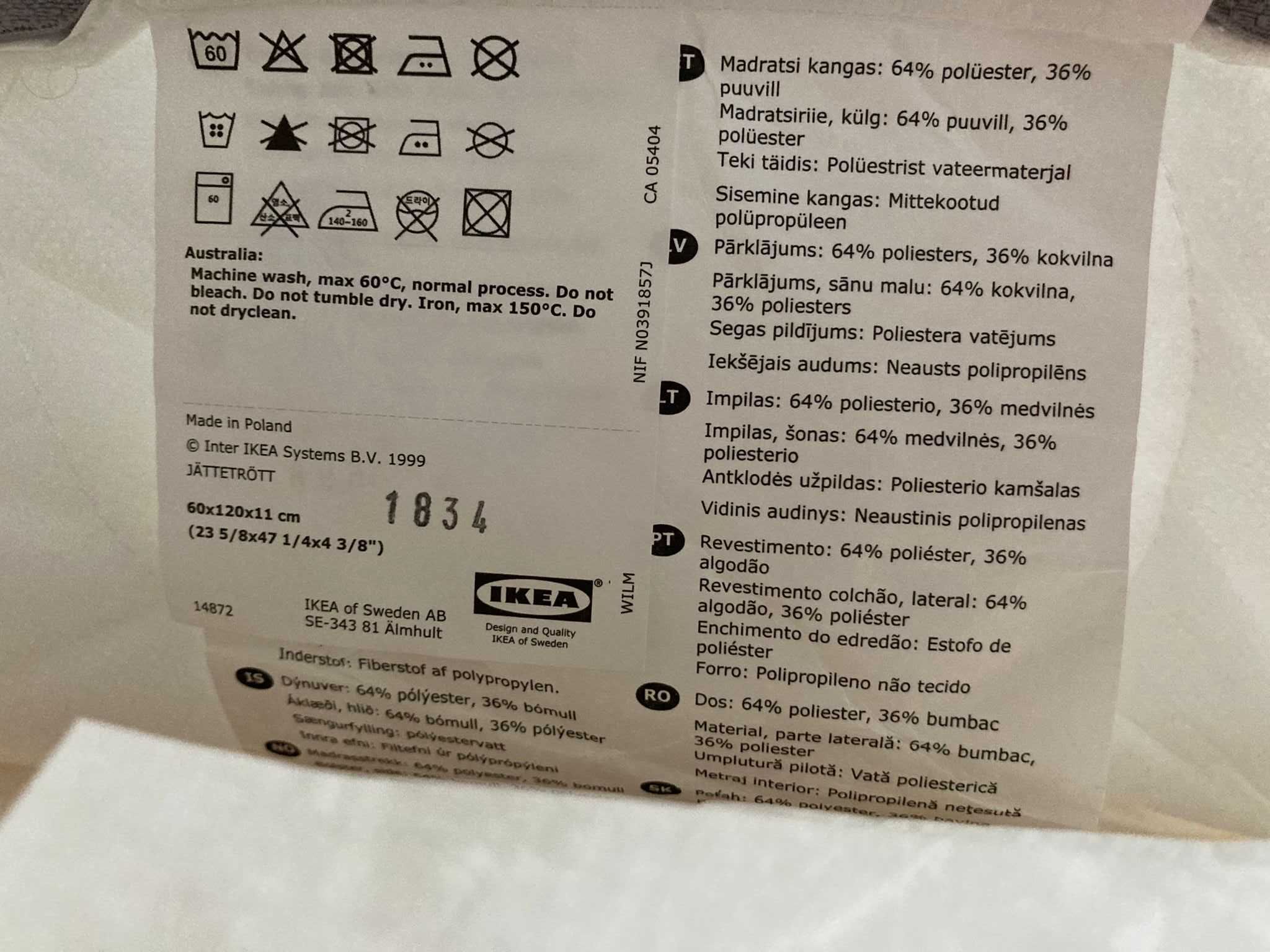 Colchão de berço - IKEA JÄTTETRÖTT com protetor e lençol