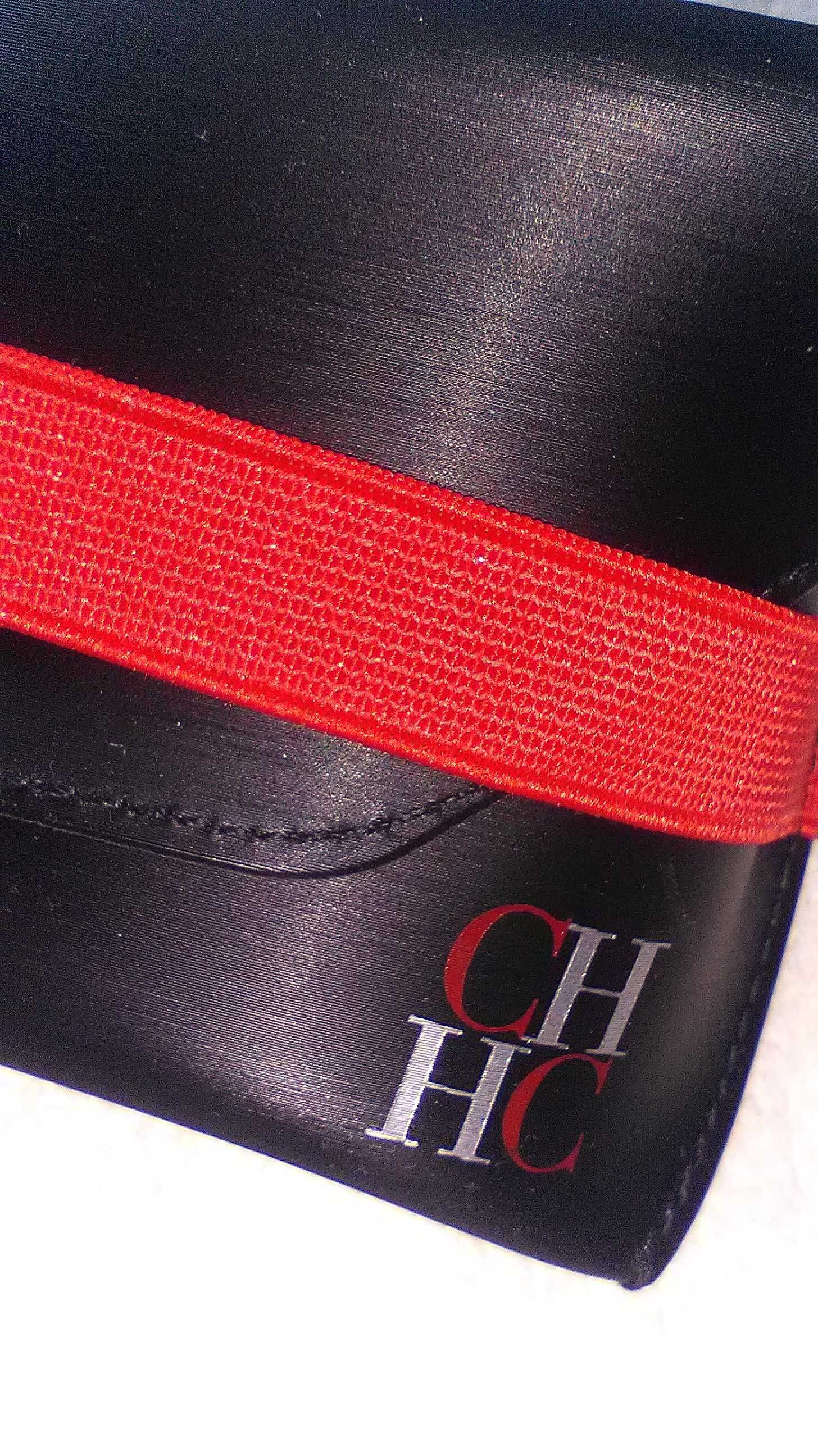 Carolina Herrera etui do okularów