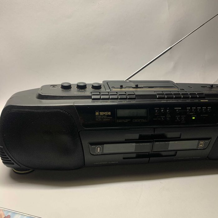Tensai RCR-3344 портативна стерео-касетну магнітолу з FM-радіо