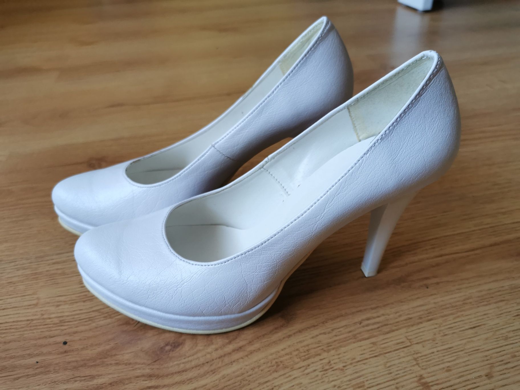 Białe ślubne buty rozmiar 38 nowe