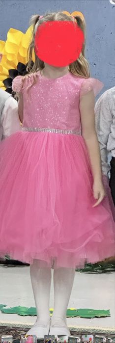 Сукня святкова на дівчинку 4-5 р