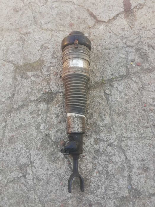 Amortyzator pneumatyczny audi a6 c6 uszkodzony lewy przód