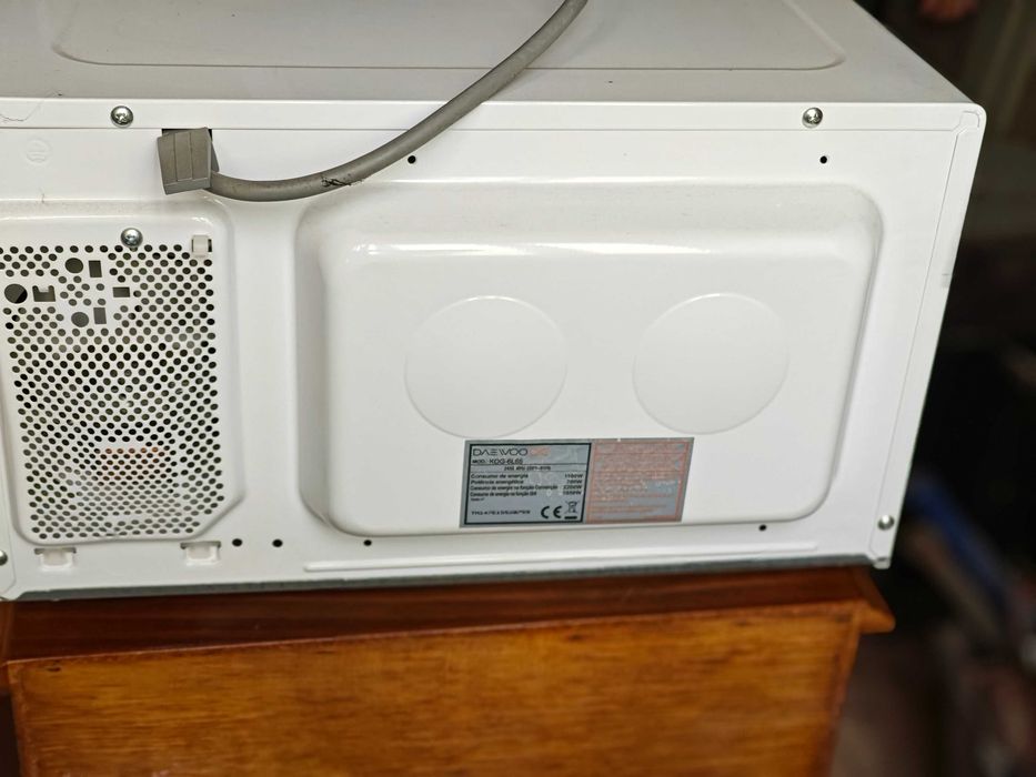 Micro ondas Daewoo kog-6l65