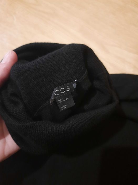 Cos черный аксесуар