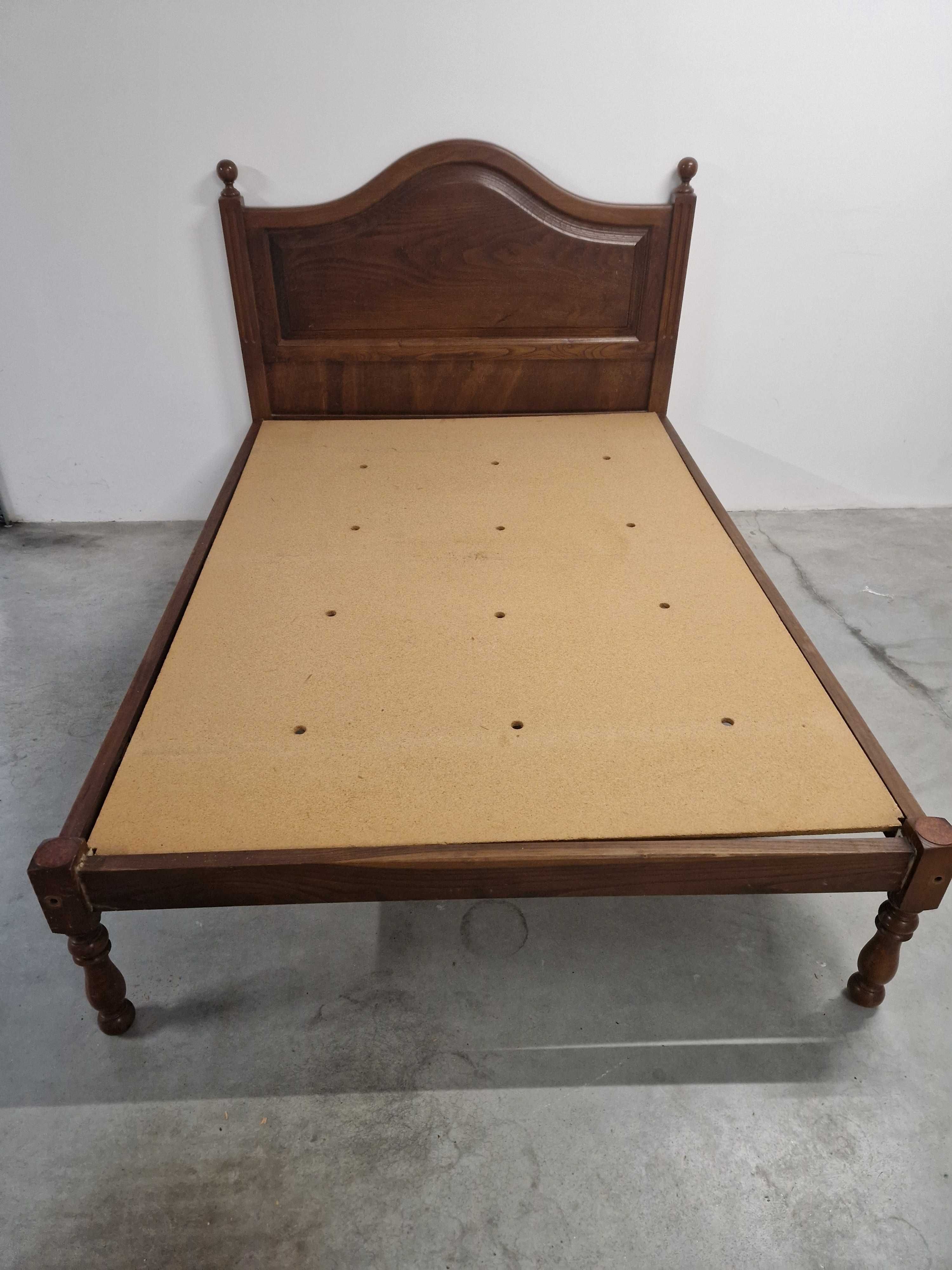 Cama de casal com colchão