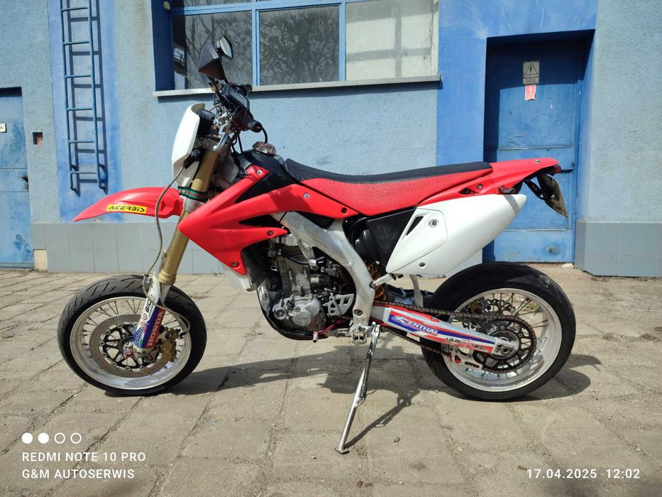 Zarejestrowana Supermoto Super Moto Honda CRF450, 2005 rok
