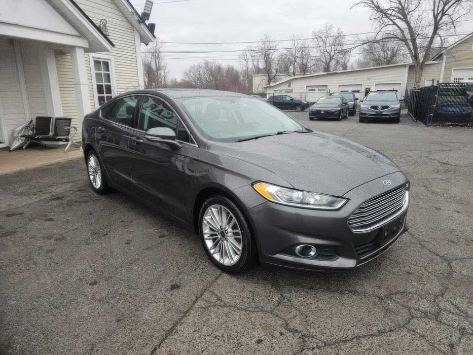 Ford Fusion SE      2016