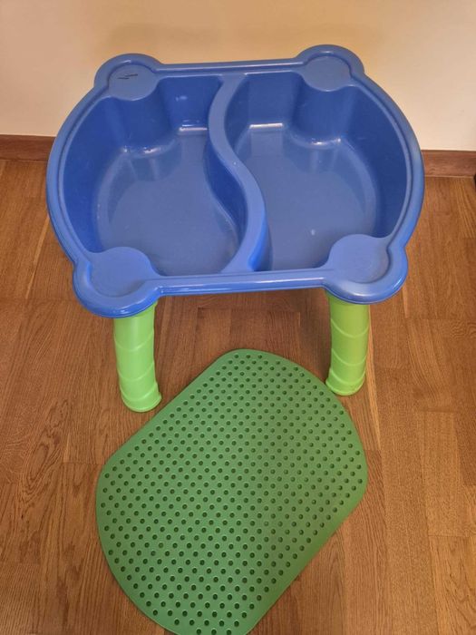 Stolik LEGO Duplo – stolik do zabawy i przechowywania klocków