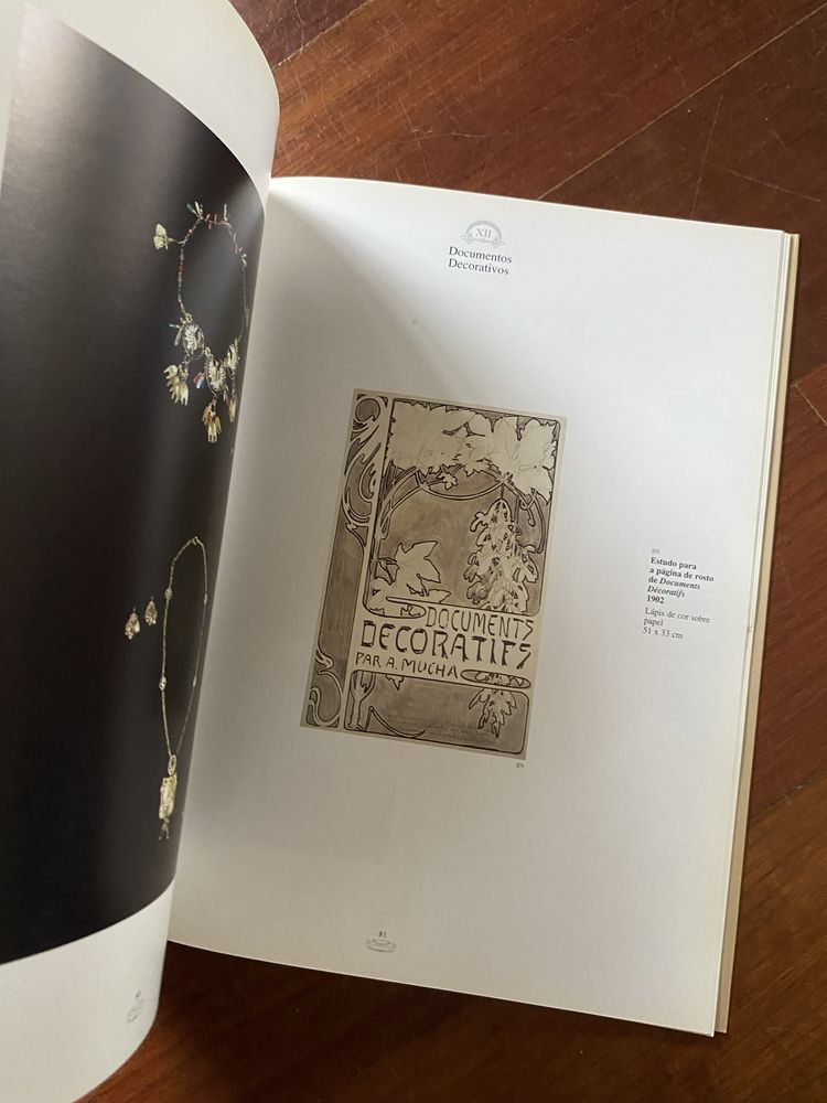 Livro "Mucha e o espírito Arte Nova"